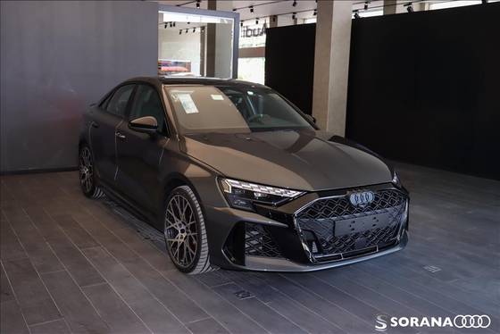 AUDI RS3 2.5 TFSI GASOLINA SEDAN TRACK QUATTRO S-TRONIC AUDI RS3 2.5 TFSI GASOLINA SEDAN TRACK QUATTRO S-TRONIC